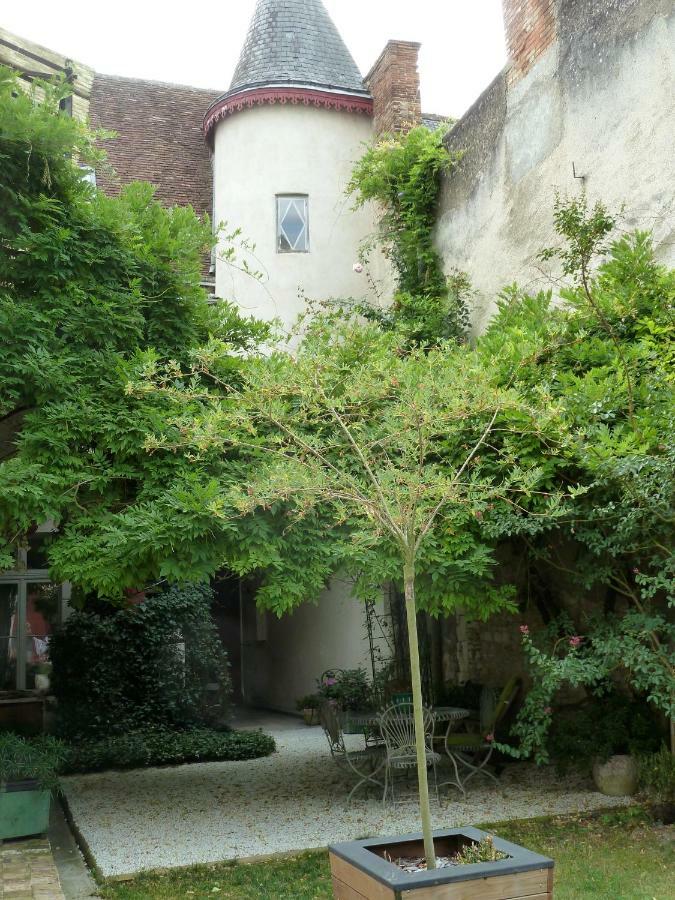 Le Jardin Andrinople Hotel Richelieu Exterior photo